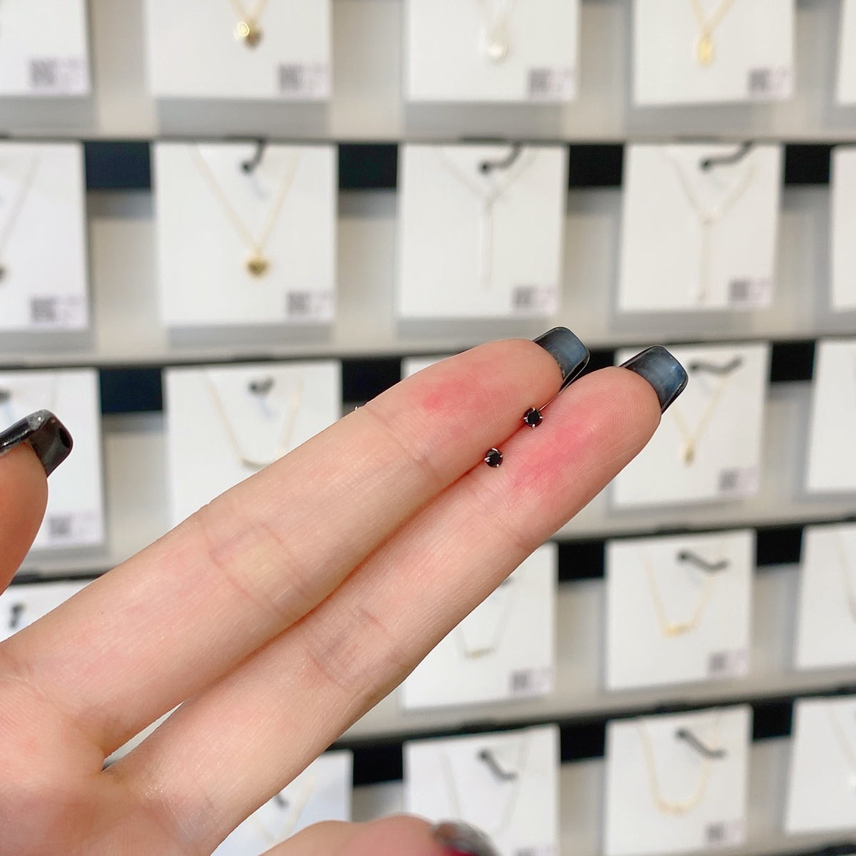 [AuraEcho]Delicate Solitaire Earrings