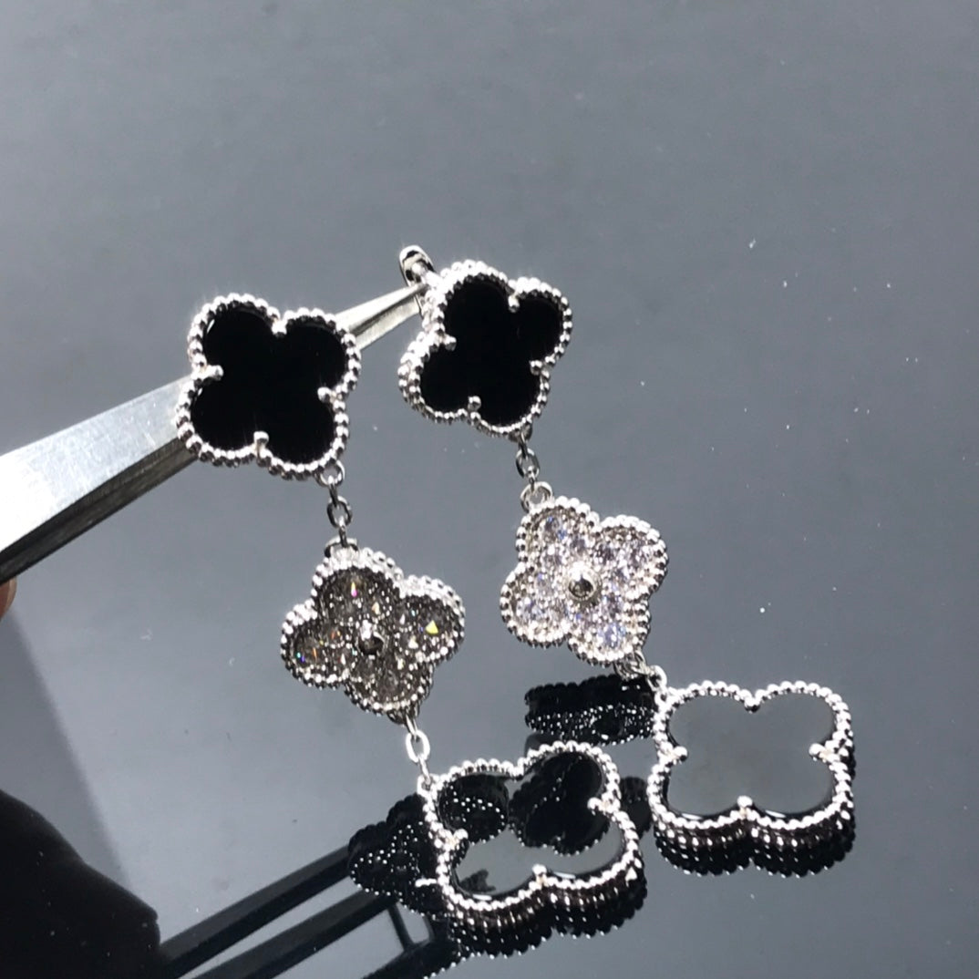 [AuraEcho]CLOVER 3 MOTIF DIAMOND ONYX SILVER EARRINGS
