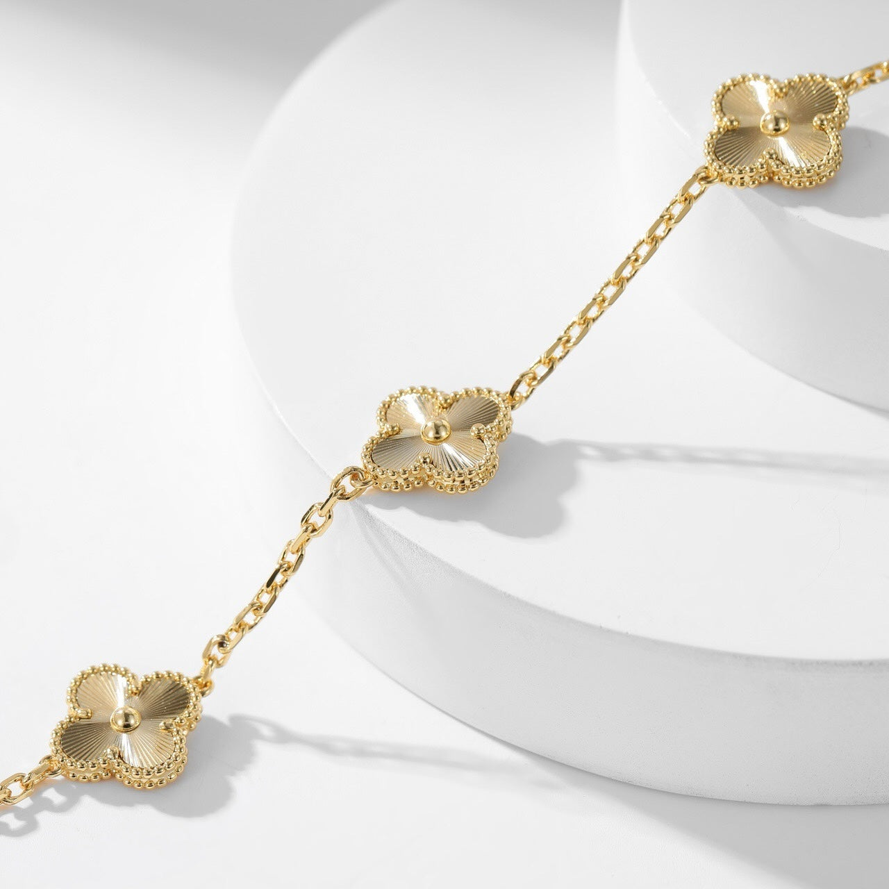 [AuraEcho]CLOVER 10 MOTIFS LASER NECKLACE